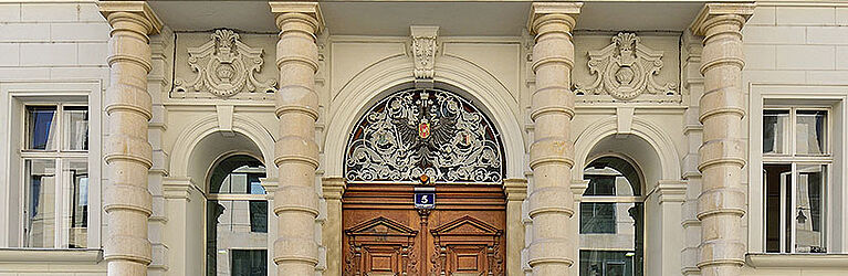 Foto: Martin Kernic Eingang zur Fakultät für Psychologie